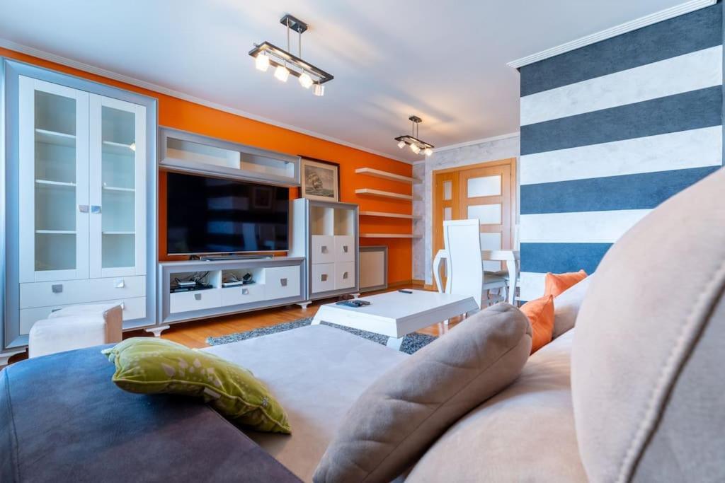 Apartamento En El Corazon De La Ciudad Con Parking 桑坦德 外观 照片
